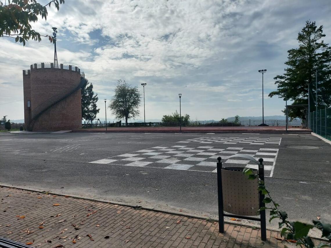 agliano terme piazza castello