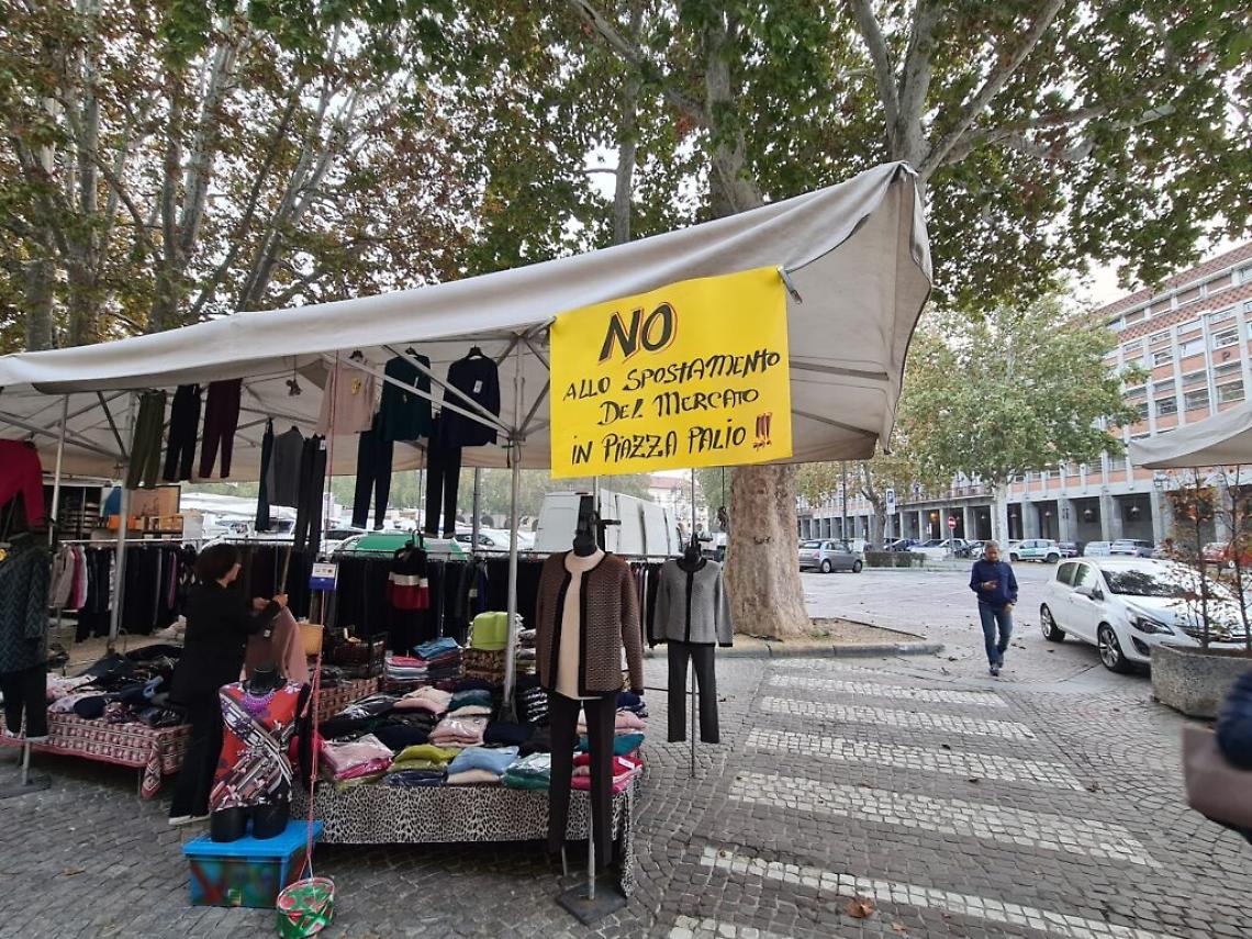 mercato di piazza Alfieri copia
