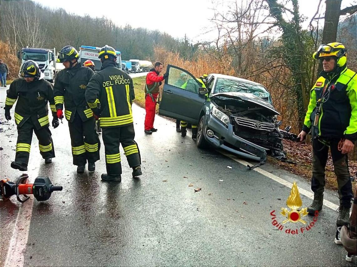 8CCCF4C2-01A9-44CC-9EA1-F61B4F28A334