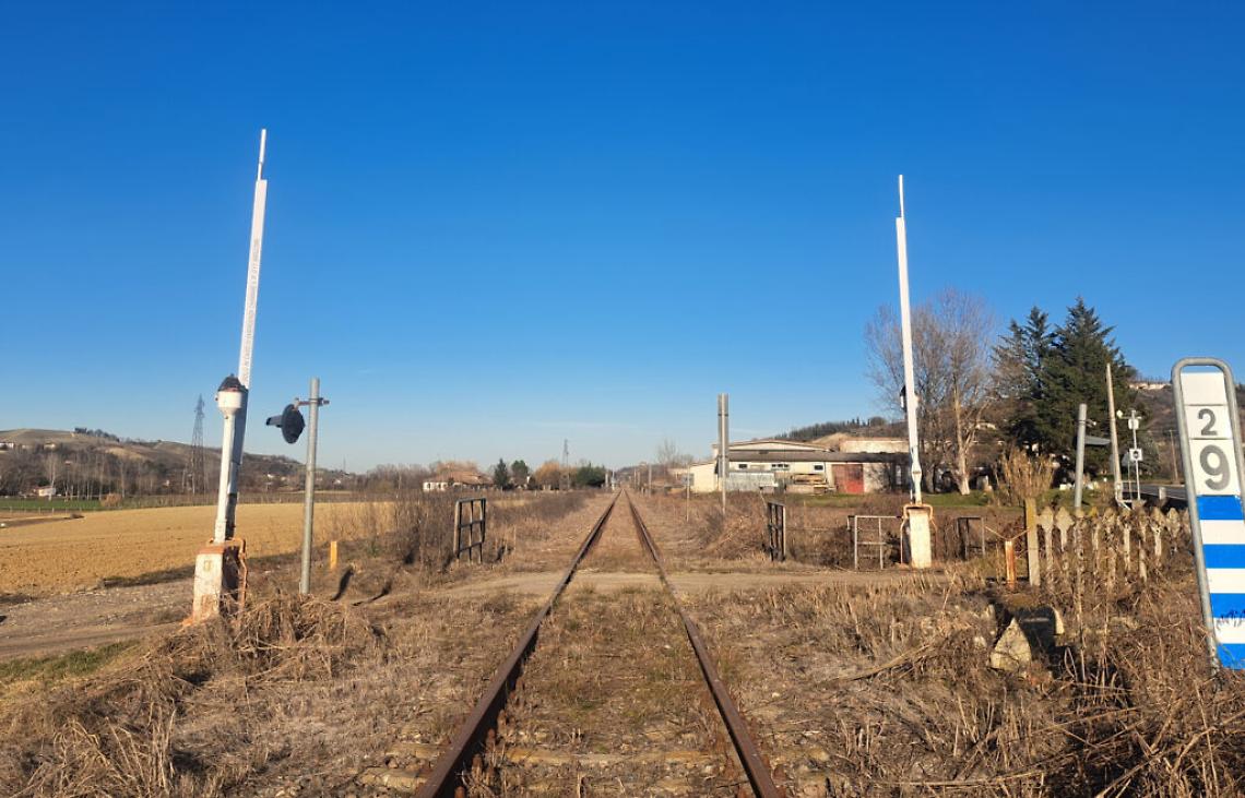 Linea ferroviaria Alba-Alessandria