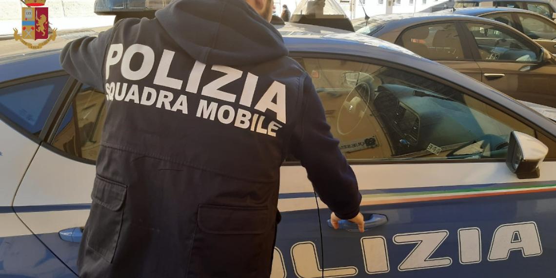 polizia-squadra-mobile2