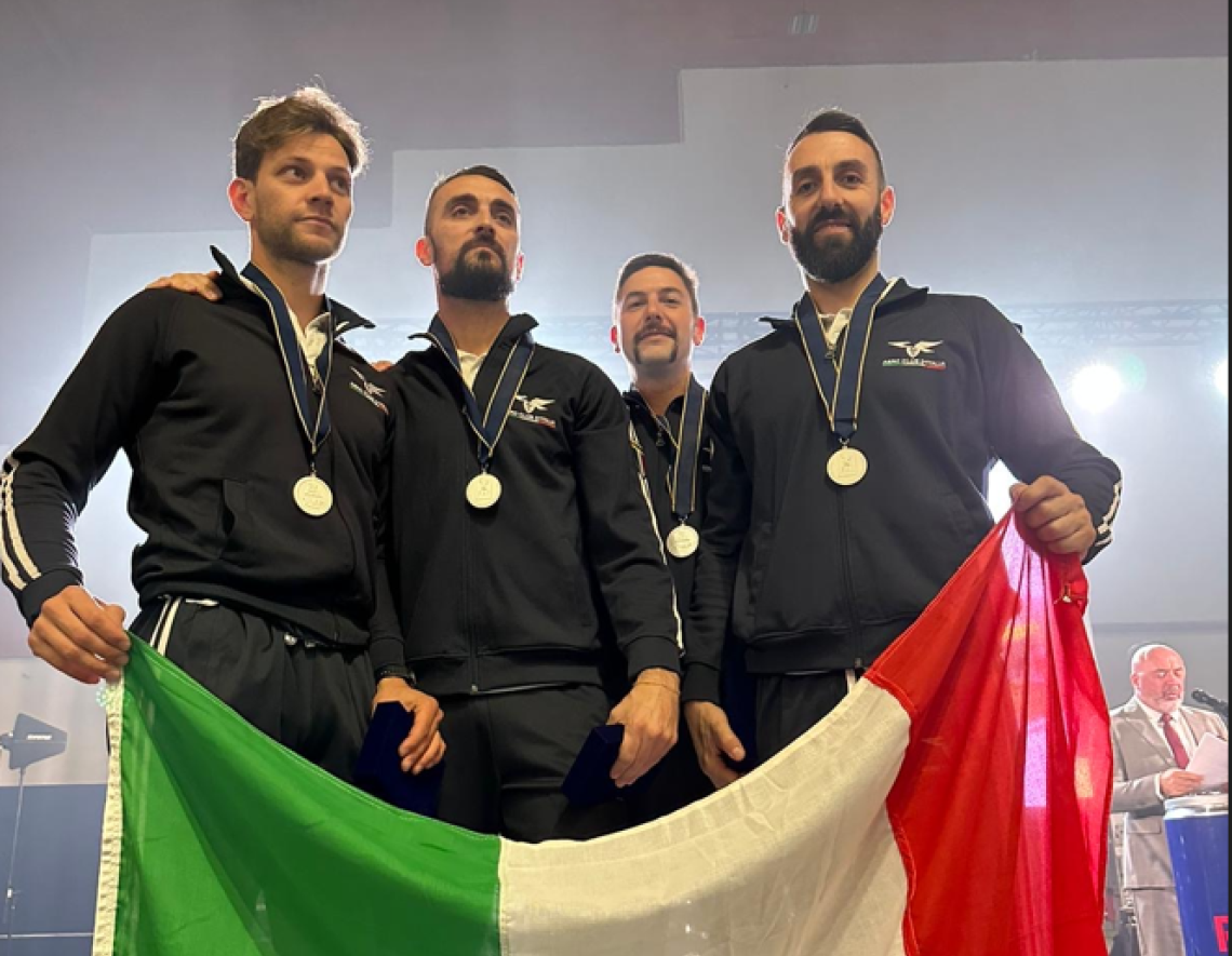 binello argento paracadutisti