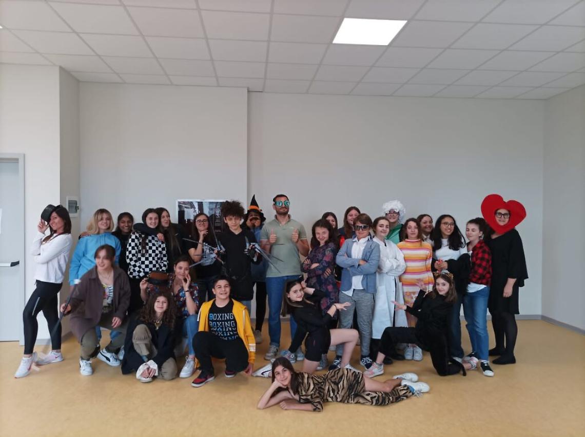 Scuola media Jona spettacolo teatrale