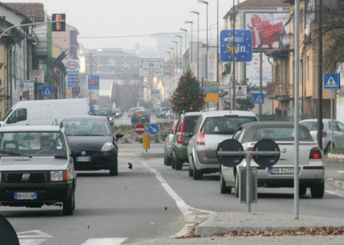 smog-anche-asti-ferma-il-trafficobrblocco-dal-2-al-6-gennaio-bus-gratis-56e6c1476f1331-nkii3eou033udnr147e91cxxtxa9mvcbmnkkd9l214