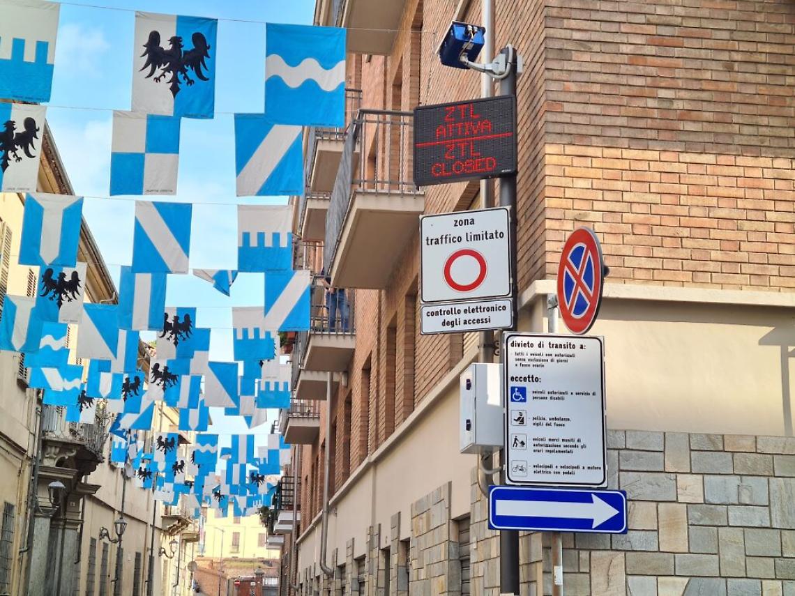 Primo giorno nuova Ztl Cattedrale di Asti10