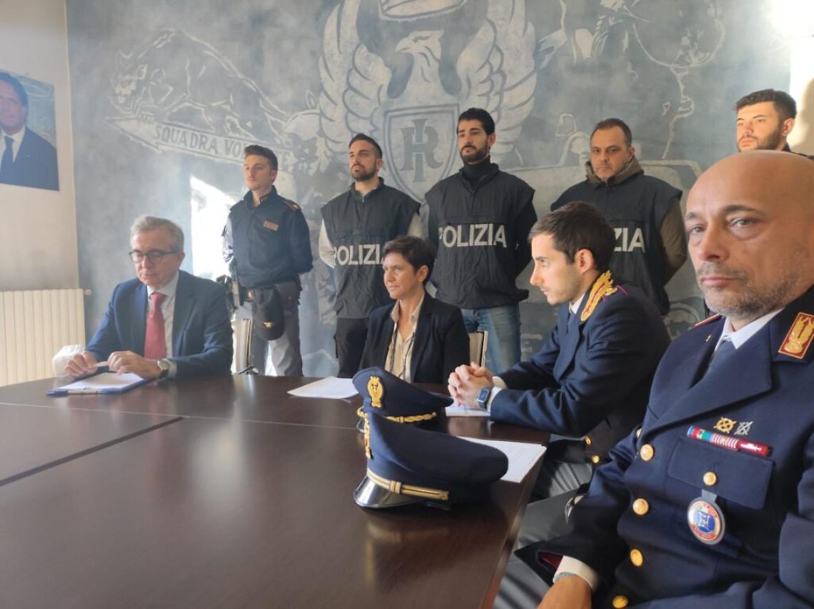 conferenza stampa questura