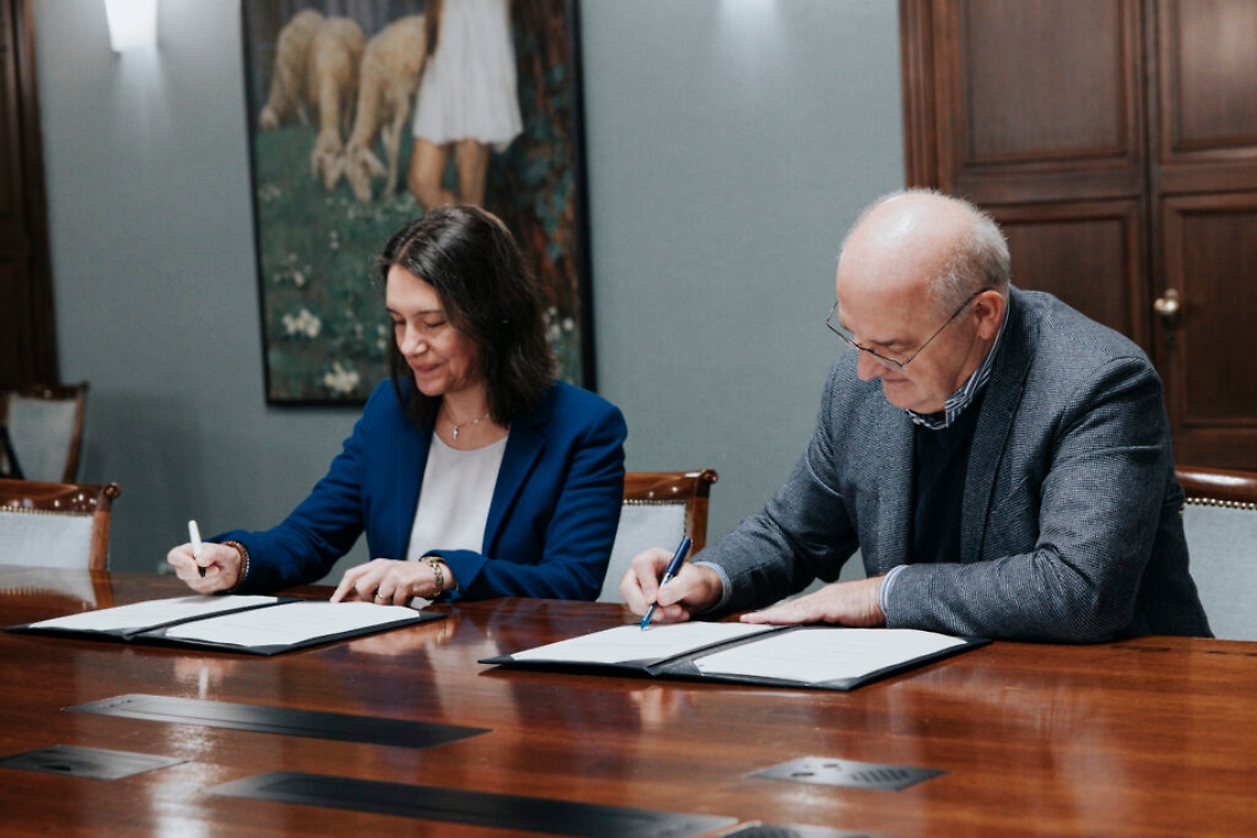 La firma dell'accordo