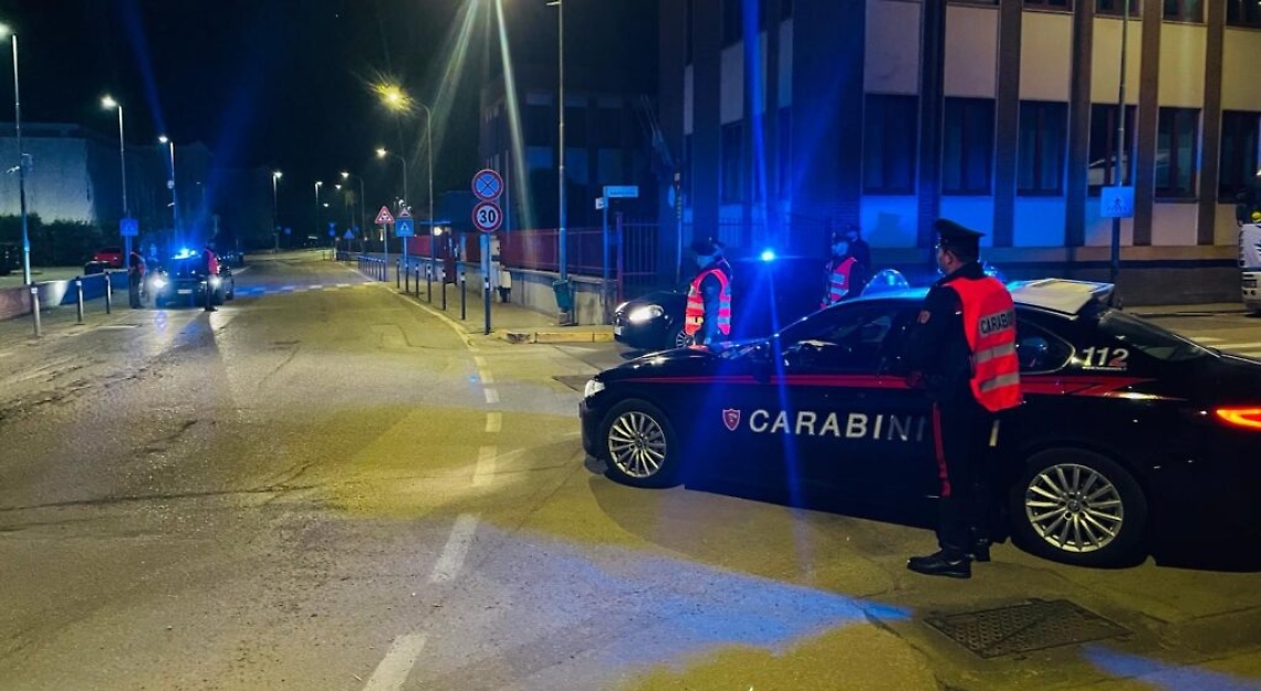 carabinieri controlli notturni notte