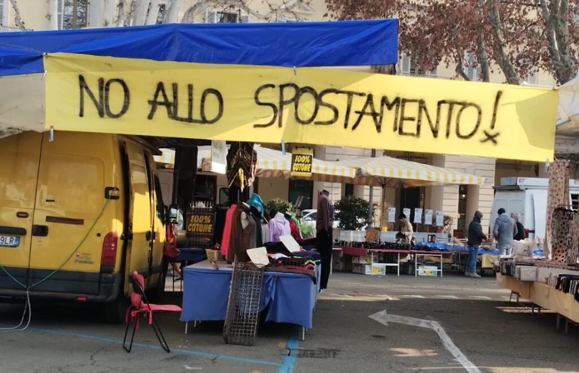 no allo spostamento del mercato