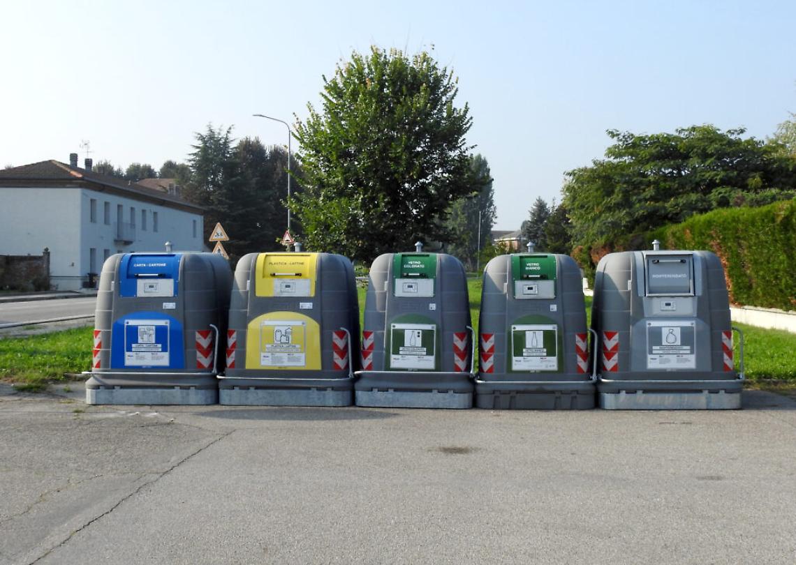 regolari affidamenti fornitura cassonetti raccolta stradale