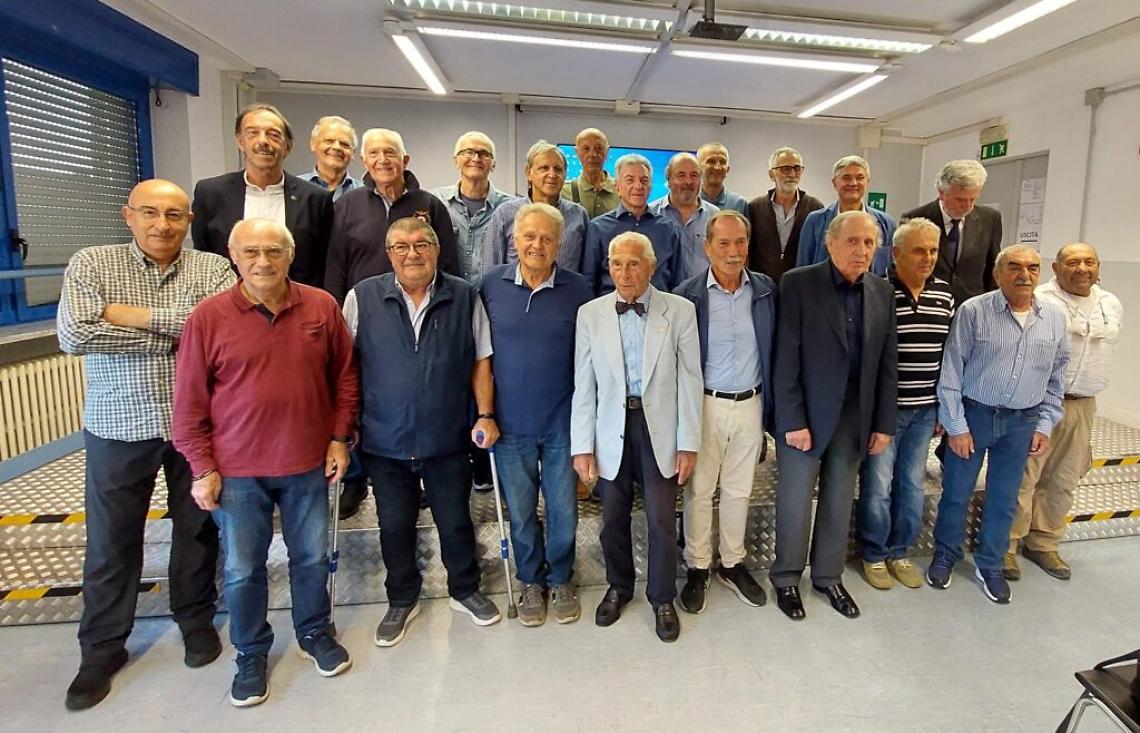 La classe V AE dell&rsquo;Artom incontra i futuri periti (fotogallery)