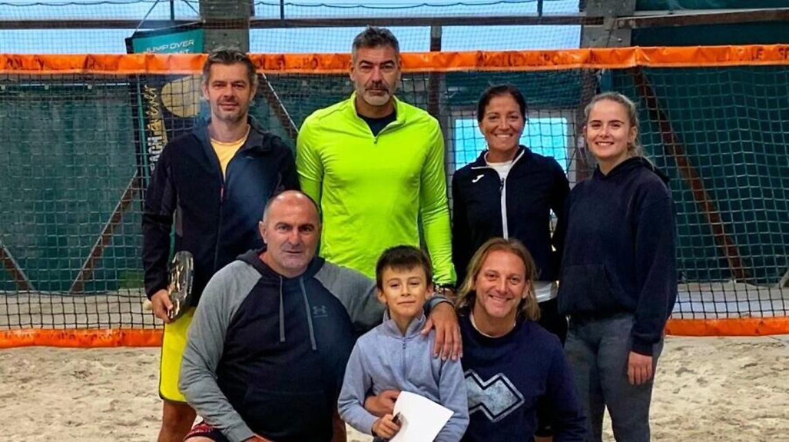 Gli Amici del Tennis Casa del Profiterole volano ai Nazionali di beach tennis