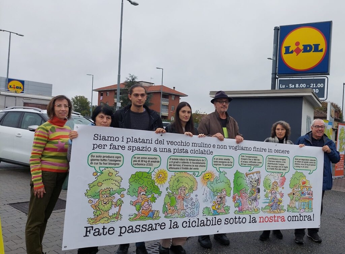Ambientalisti alla Lidl di Asti