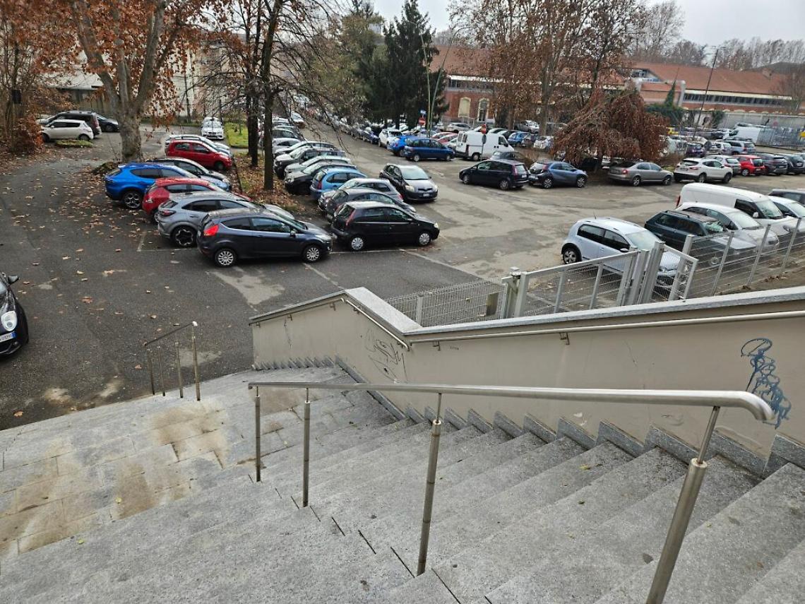 scalinata accesso ex caserma