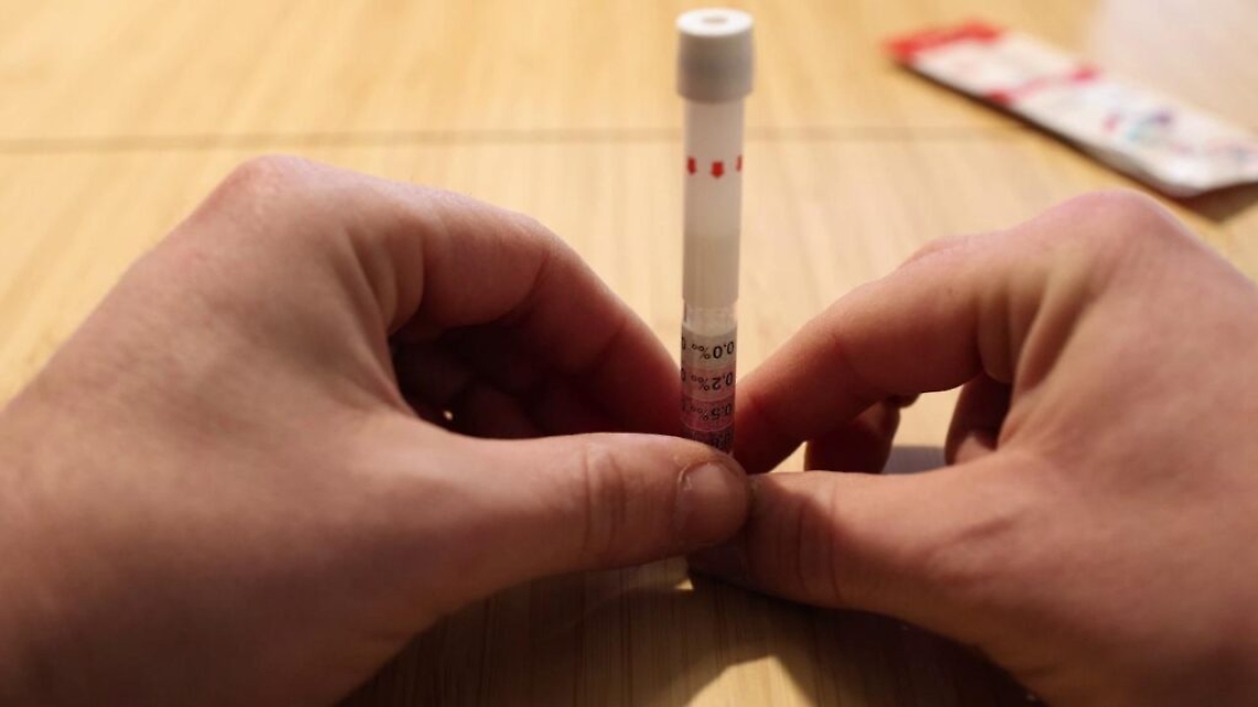 thumb full corretto alcol test mi