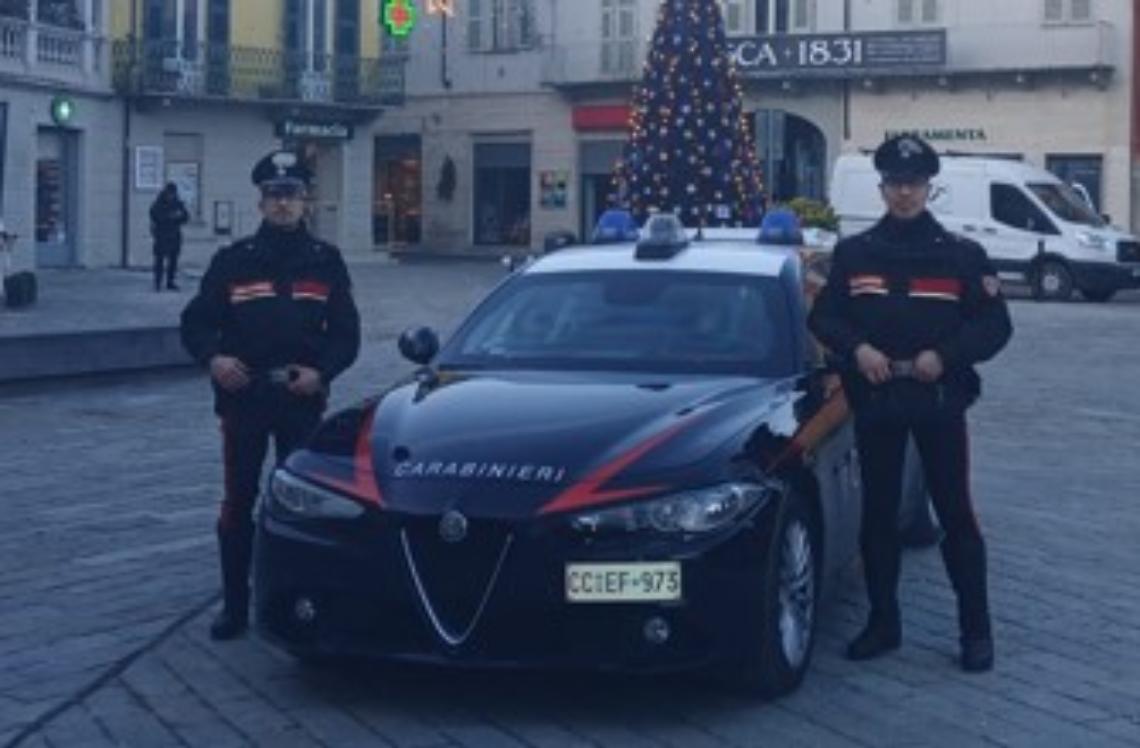 Pattuglia di carabinieri a Nizza Monferrato