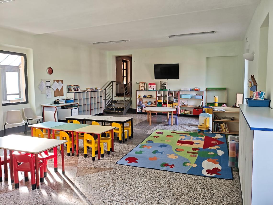 Accogliente e coloratissima sede provvissoria per la scuola materna a tempo di record