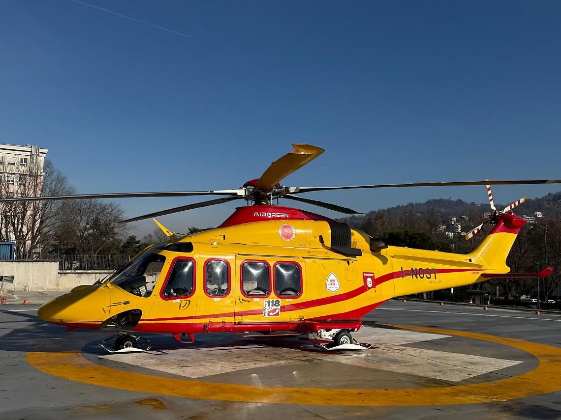 Ogni tre giorni arriva una squadra di soccorritori dal cielo