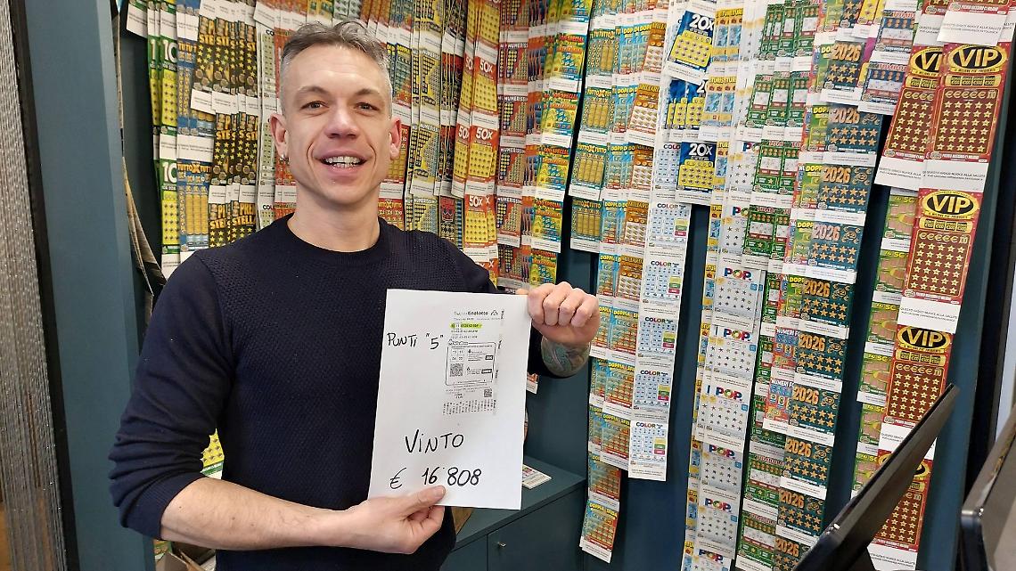 Giocata fortunata: vinti 20 mila euro al Superenalotto