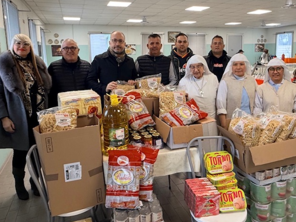 I giostrai alla mensa dei poveri