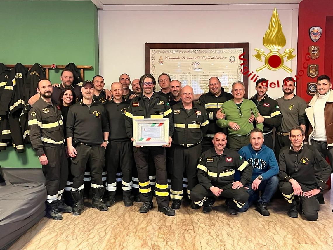 Il "signore" dei mezzi pesanti, l'esperto degli incendi e il soccorritore sulle piste da sci: in pensione tre Vigili del Fuoco