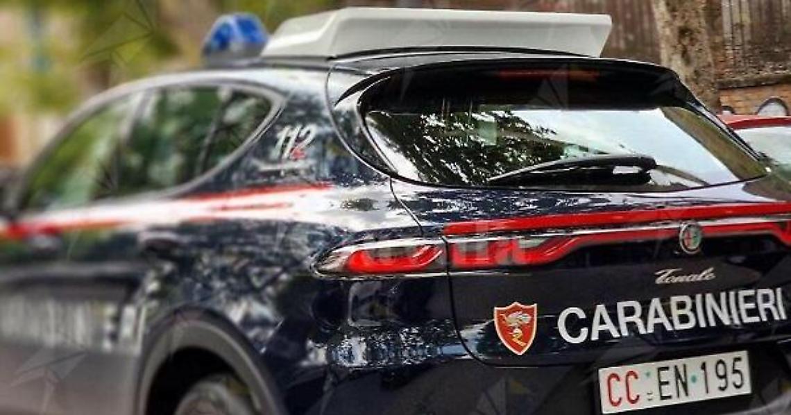 Litigano per una ragazza: un ragazzo astigiano accoltellato al ventre