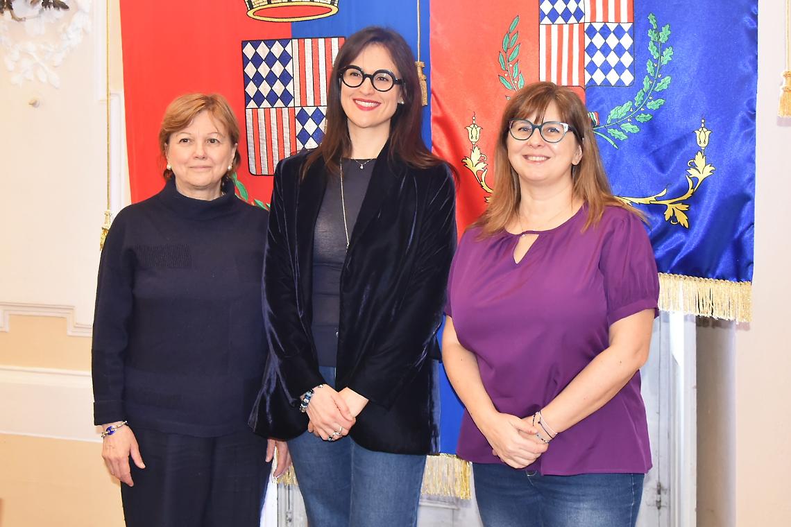 Una lezione pratica sulle manovre salvavita per bambini e adulti