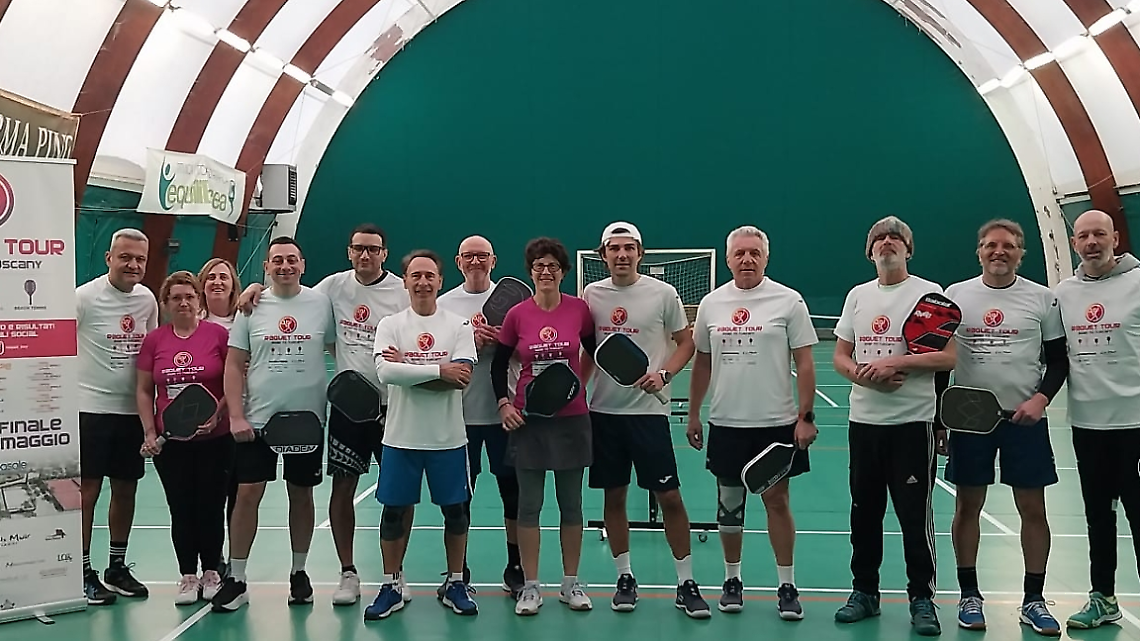 Pickleball Raquet Tour