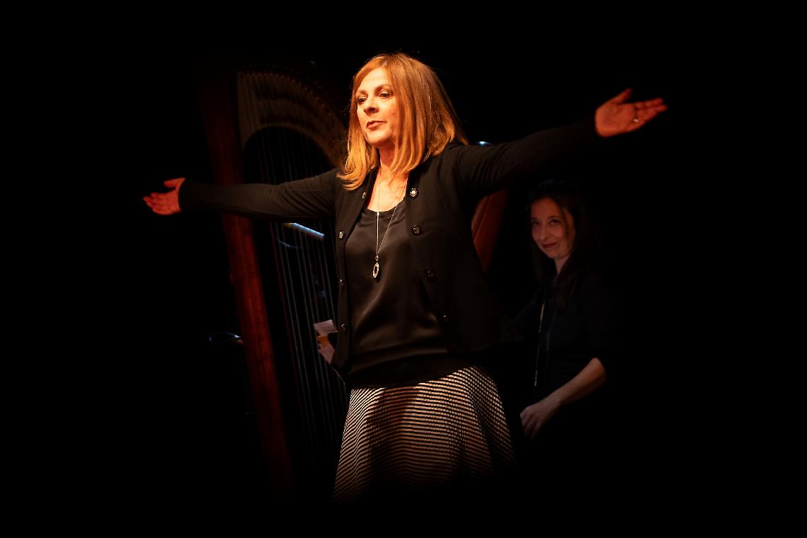 Marina Massironi in scena al Teatro Alfieri di Asti