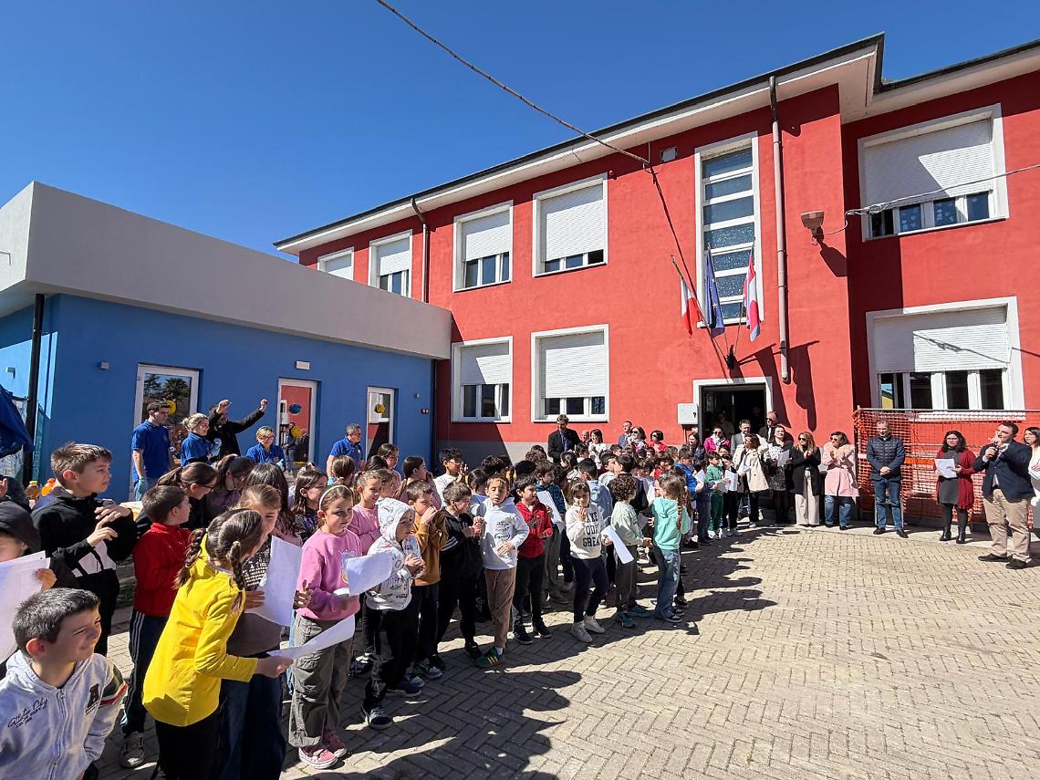 Scuola sempre pi&ugrave; attenta al benessere dei bambini con la nuova mensa scolastica