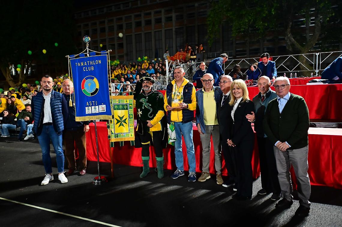 Una lettrice preoccupata ci invia una riflessione riguardo il Paliotto di Asti 