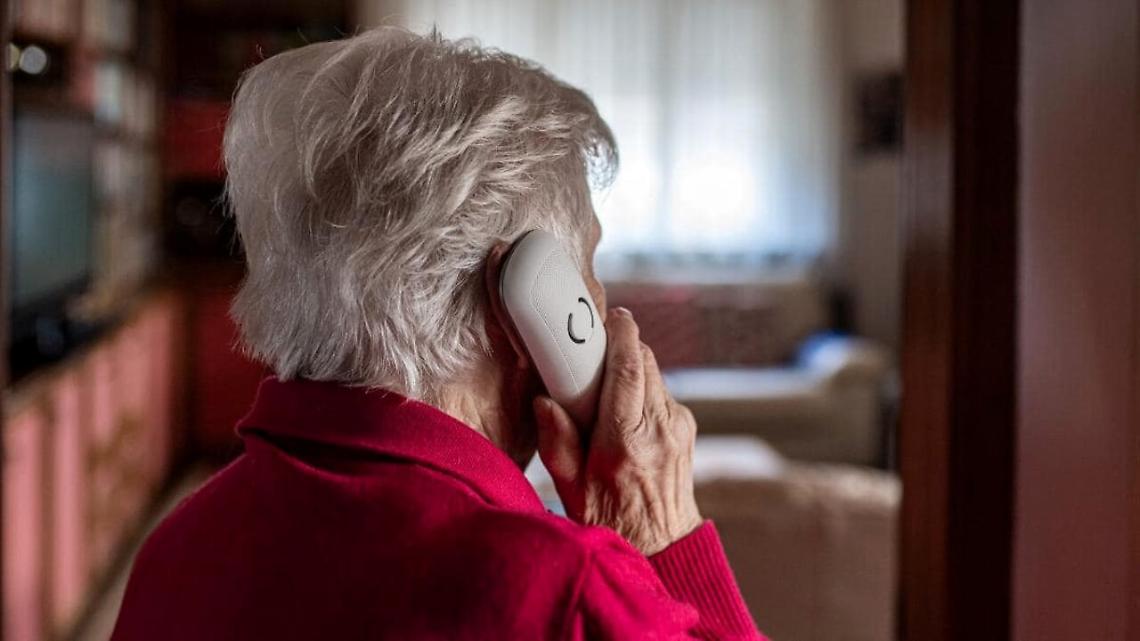 Telefonate a tappeto fra gli anziani del falso colonnello della Finanza per la truffa del figlio in carcere