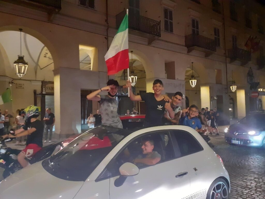 7658F3B1-ECA4-4E06-AB9C-4ACE4A0C7F5B