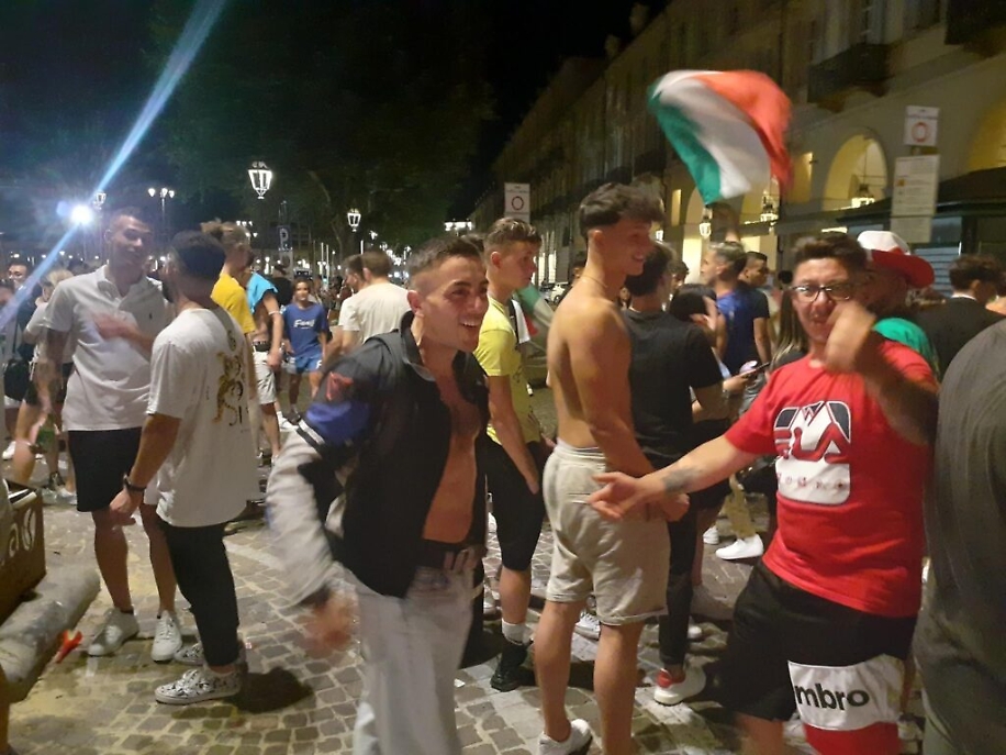 79572606-1A12-4BA1-A11D-99F3B1E3172A