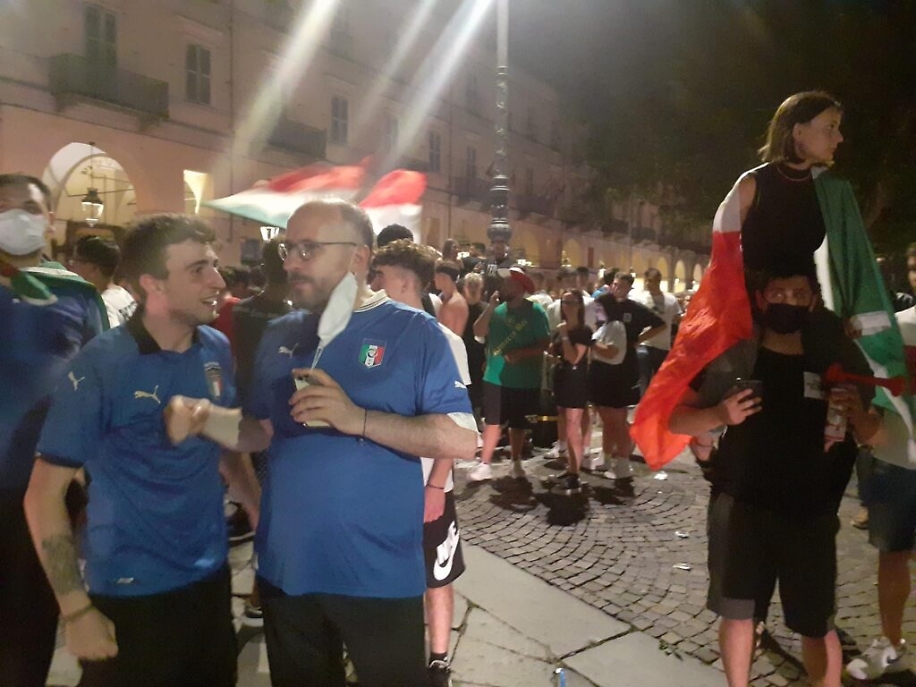 AC091D7F-BACF-417F-83CB-D1EA685A830D