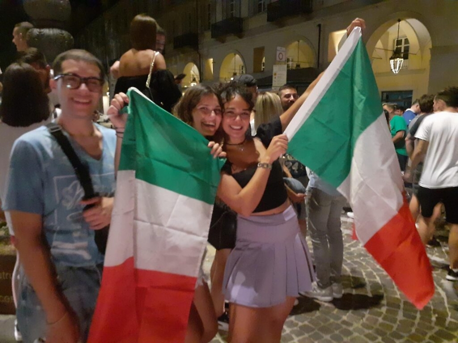 BF8B9CEF-0320-48AF-BFAD-F5E550201388