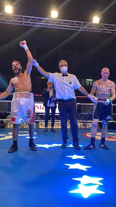 E8E8FB2D-C36F-4758-A051-C1097ACA8273