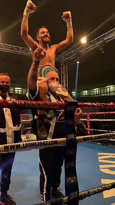 F04BD57E-F290-4FD3-8114-E07DC5D831C7