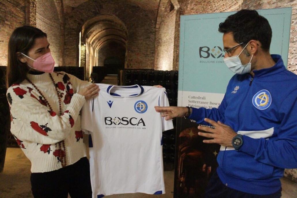 AEDC6922-764A-48C8-9CDA-60A304A899F6