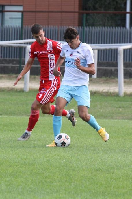 E3B6B07B-DBC1-404D-8FE4-FCF8203F6E8B