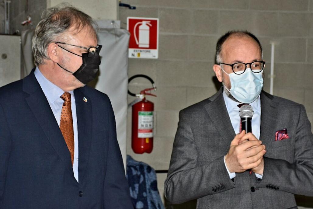 8B612417-6892-49BF-A654-9E29FC8427F8