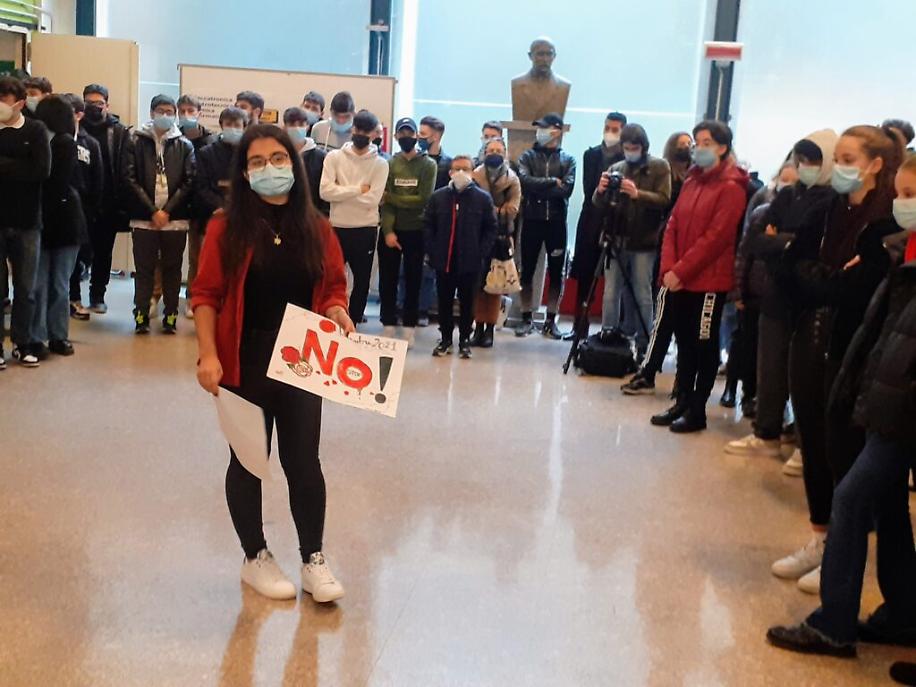 Artom panchine rosse 4