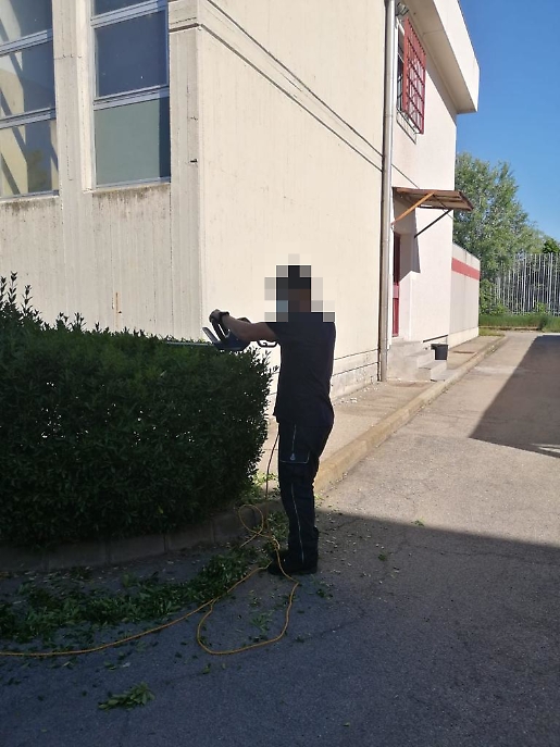 B9568DA3-5399-4D24-98A8-4BCD4E8D03A5