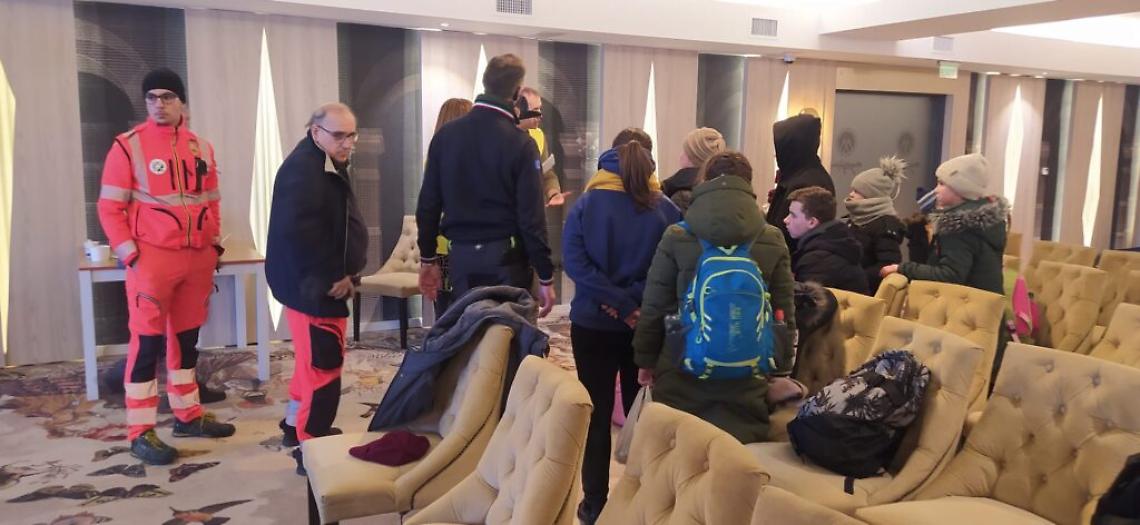 Croce Verde con i profughi da portar ein Italia