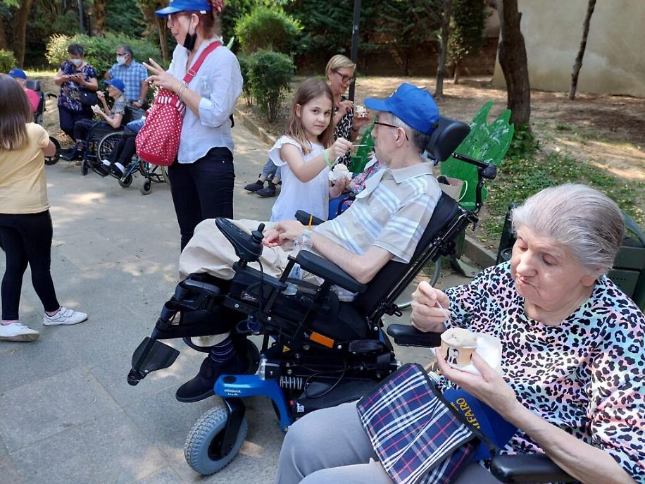 corteo anziani casa di riposo san giuseppe4