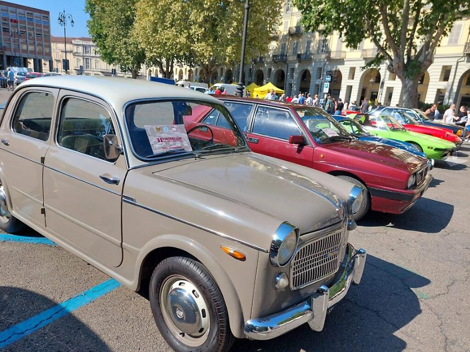 31&deg; interclub auto storiche piazza Alfieri Asti1