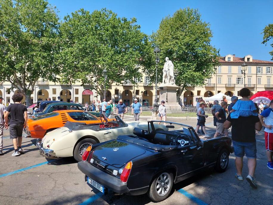 31&deg; interclub auto storiche piazza Alfieri Asti11
