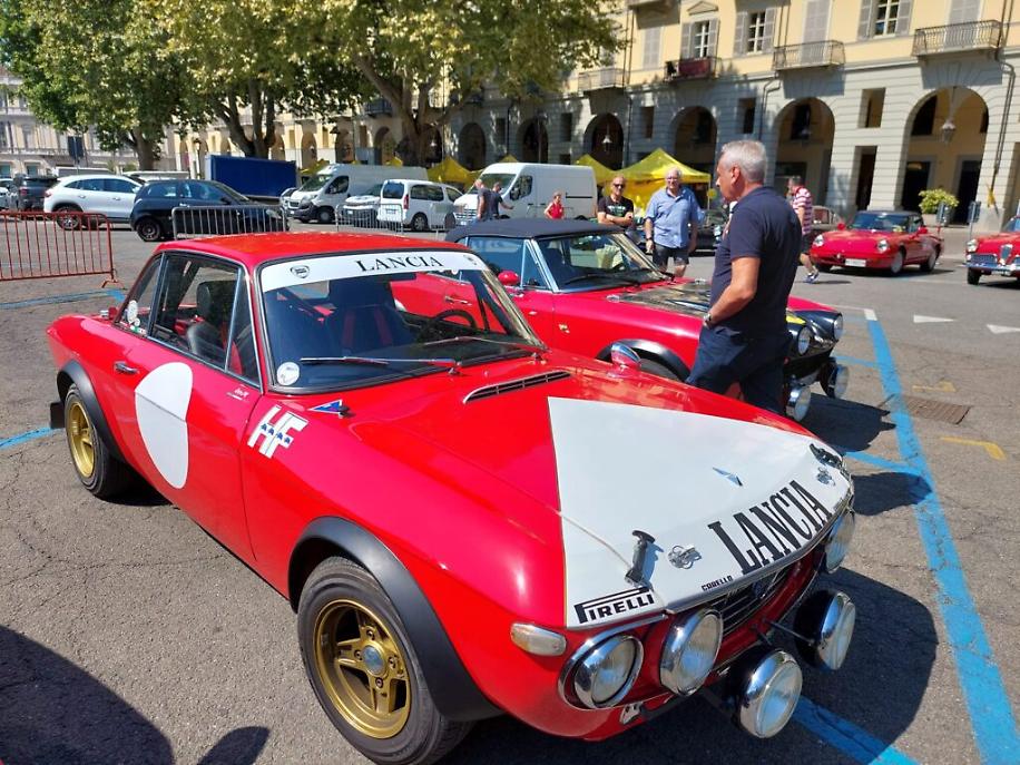 31&deg; interclub auto storiche piazza Alfieri Asti12