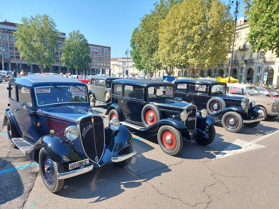 31&deg; interclub auto storiche piazza Alfieri Asti13