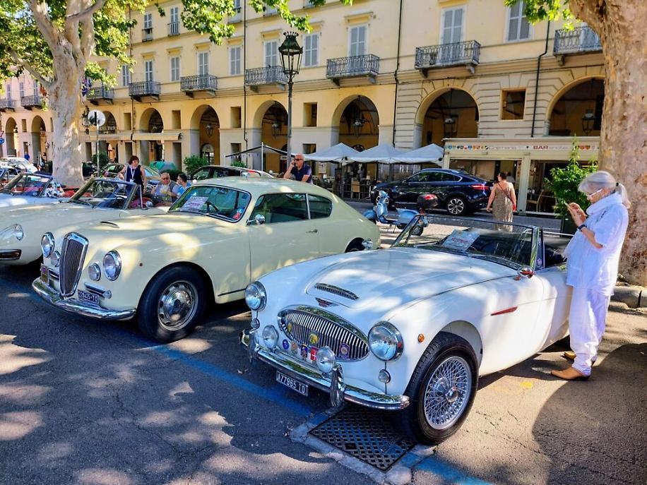 31&deg; interclub auto storiche piazza Alfieri Asti18